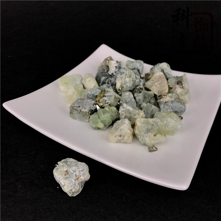 Chakra Healing Raw Gemstones and Natural Clear Quartz Dowsing Pendulum Hexagonal Point Stones Pendant