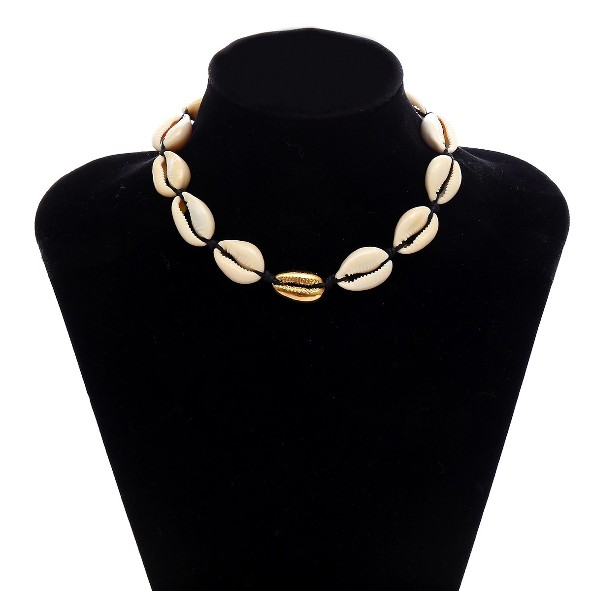 Natural Cowrie Shell Choker Necklace Gold-Plated Sea Shell Necklace Adjustable Cowry Charms Gilded Beaded Cord Rope Hemp Necklace Handmade Boho Beach