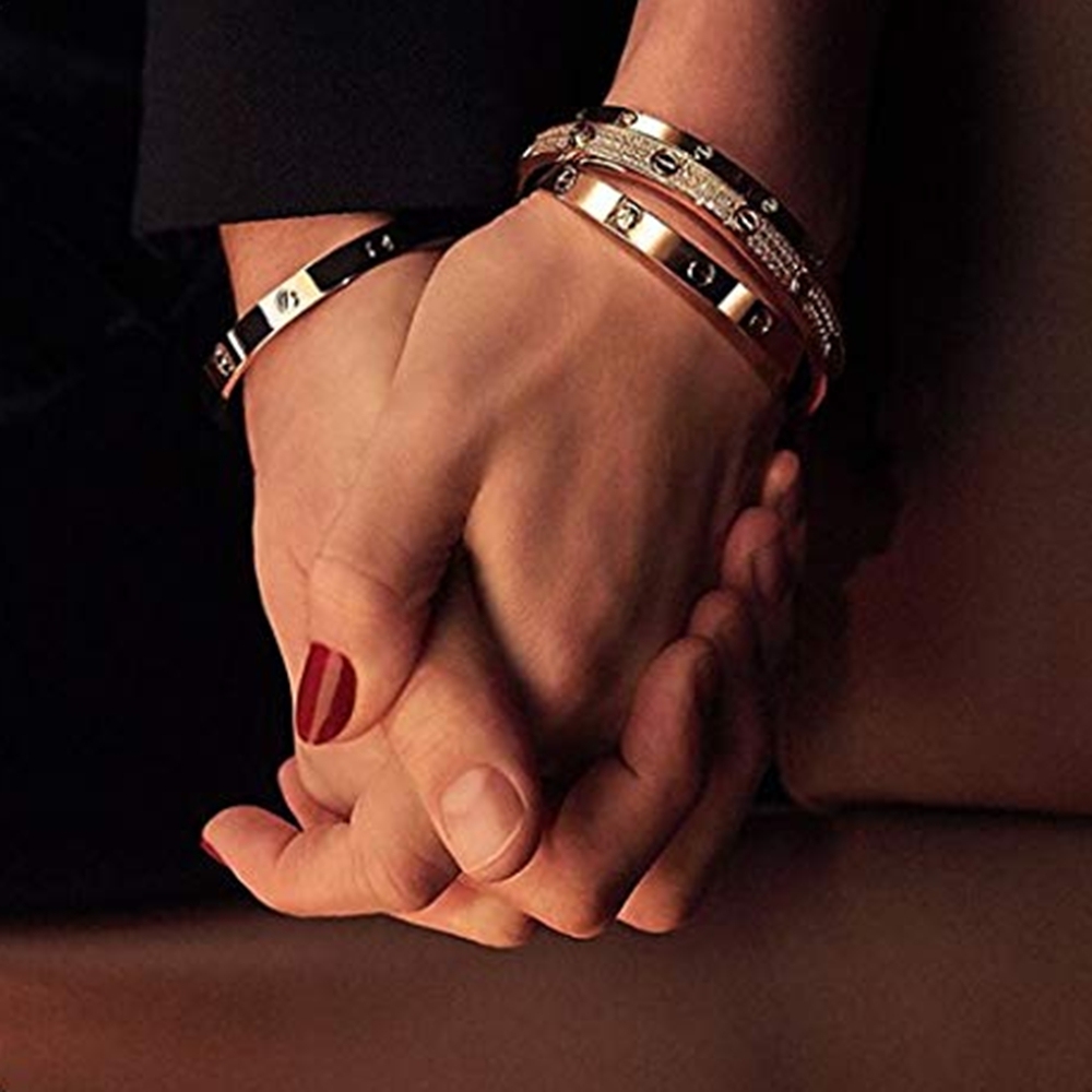 Bracelets for Women Love Bracelet Bangle for Couples Buckle Pulseras de Mujer Titanium Steel Girlfriend Boyfriend Valentines Wedding