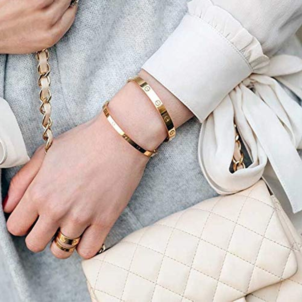 Bracelets for Women Love Bracelet Bangle for Couples Buckle Pulseras de Mujer Titanium Steel Girlfriend Boyfriend Valentines Wedding