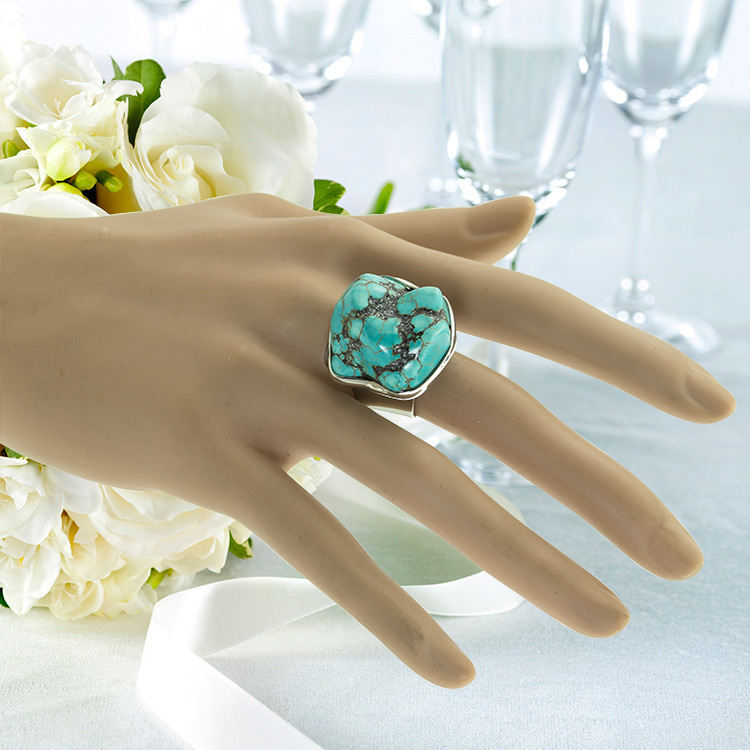 Women's Fashion Silver Zircon Alloy Oval Synthetic Turquoise Ring