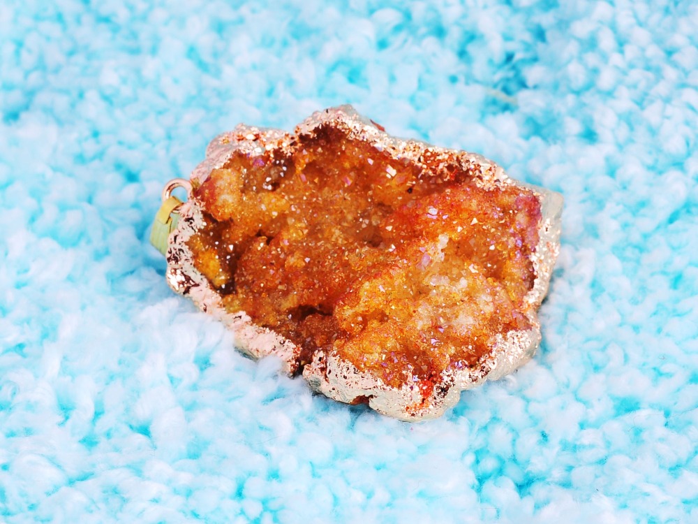 Natural Agate Pendants，Crystal  Slice Freeform Ice Quartz Agate  Necklace