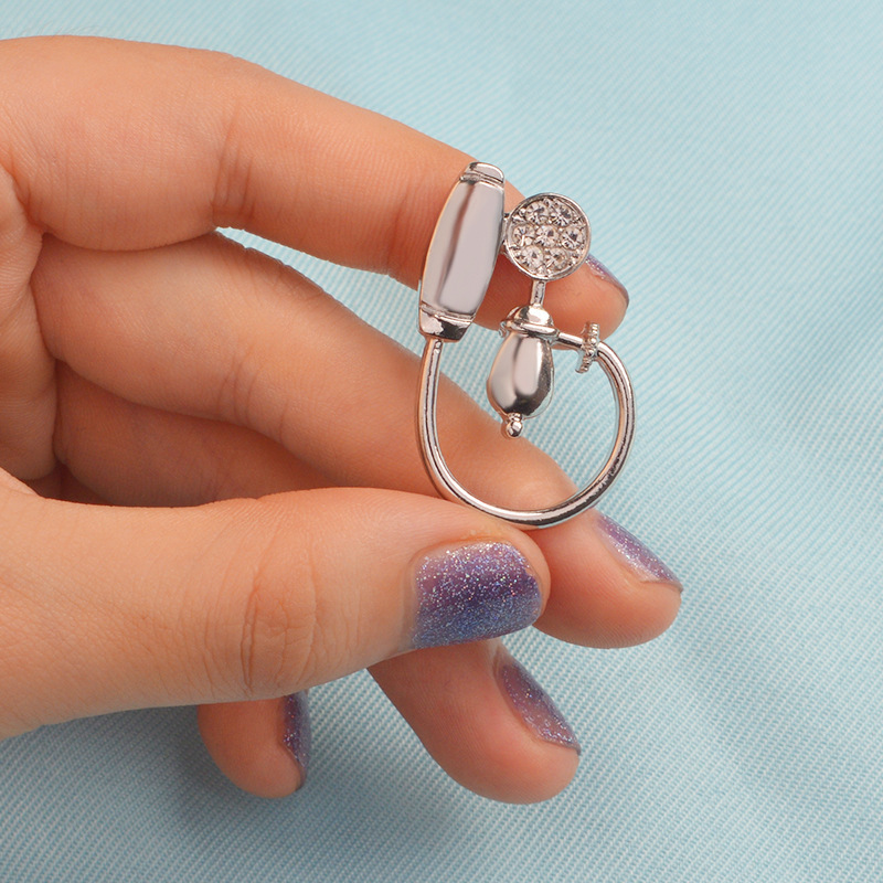 Medical Sphygmomanometer Modeling Brooch Pin for Gynecologist Doctors Nurse Clothes Accessories