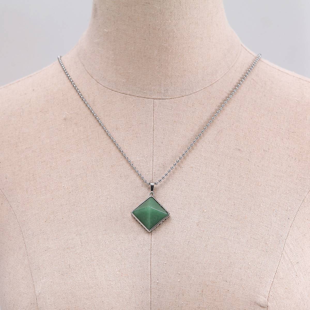 Pyramid Shape Gemstone Pendant Necklace for women Men Powerful Silver Alloy Chakra Healing Pendants choker jewelry