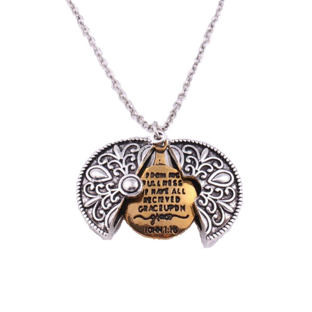 Sunflower Locket Engraved Pendant Necklace You are My Sunshine Lettering Sun Flower Jewelry for Women Men