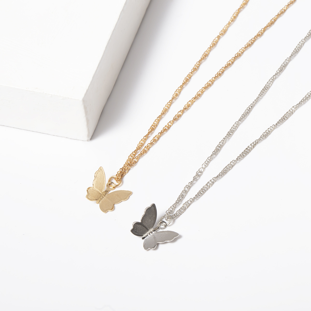 Butterfly Necklace Earrings Set Chain Necklace Charm Huggie Hoop Cute Earrings Dainty Butterfly Jewelry for Women Girls