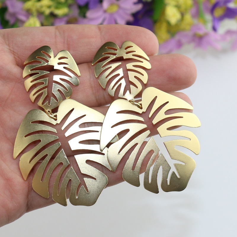 New Fashion Big Leaf Drop Earrings - Vintage Geometric Palm Leaves Green Hollow Jewelry for Women