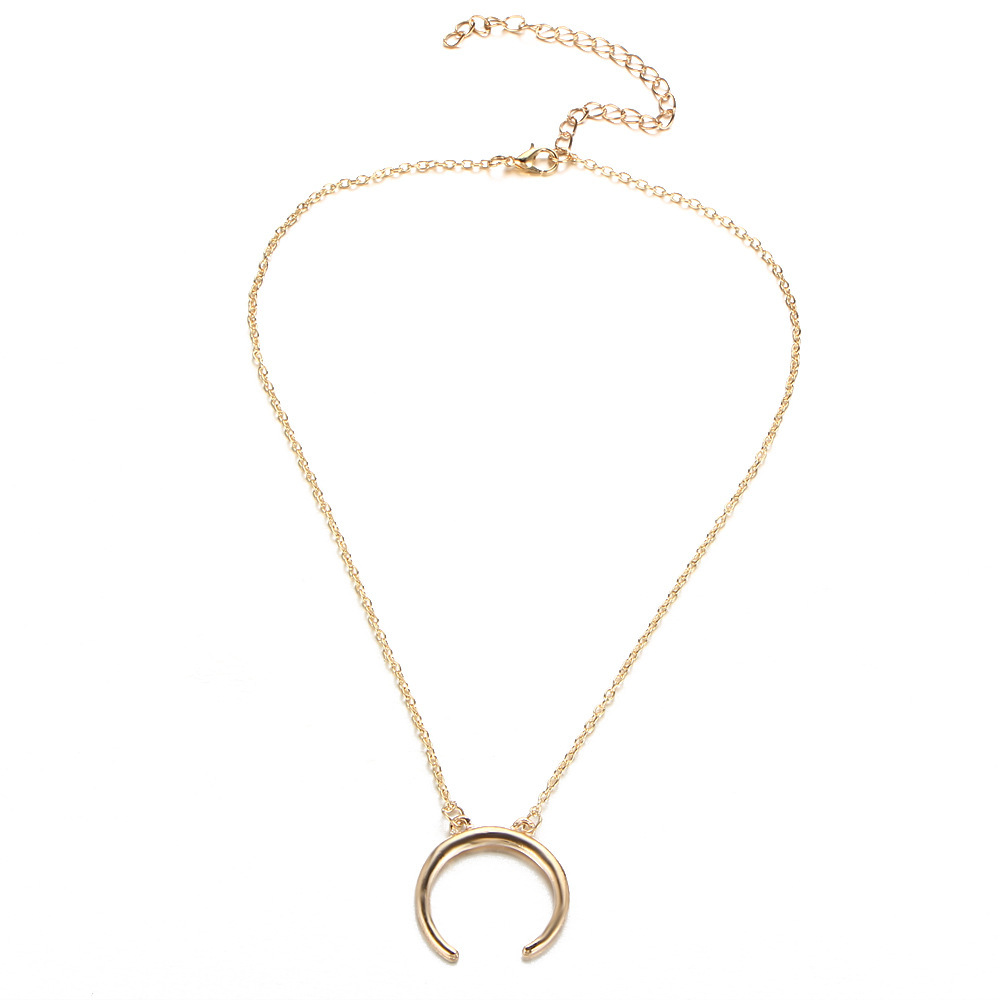 Boho Moon Pendant Necklace Silver Satellite Chain Layered Necklaces Choker Horn Crescent Clavicle Chain Necklace Jewelry for Women and Girls