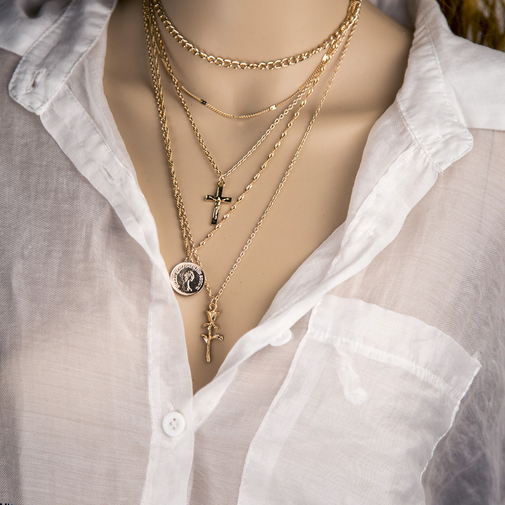 Natural Shell Pendant Necklace for Women Summer Boho Coin Layered Necklace Jewelry Girls Ladies Gift