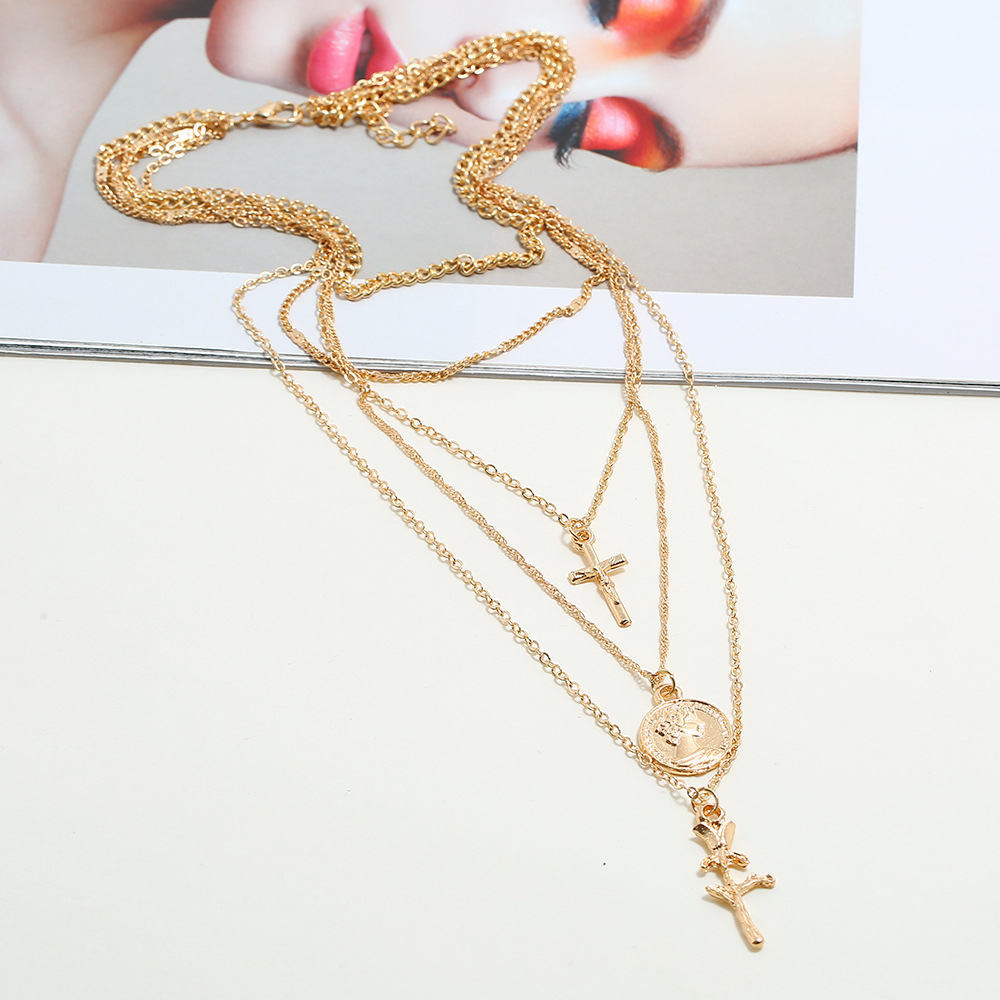 Natural Shell Pendant Necklace for Women Summer Boho Coin Layered Necklace Jewelry Girls Ladies Gift