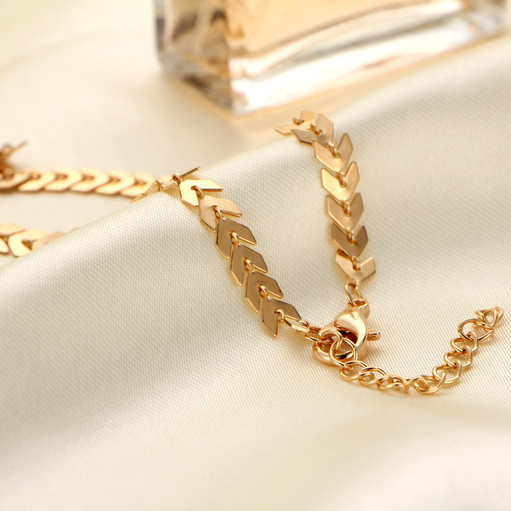 Simple Necklace Double-Layer Fishbone Neck Chain Multi-Layer Collarbone Chain Necklace Clavicle Chain for Women Girls Gift