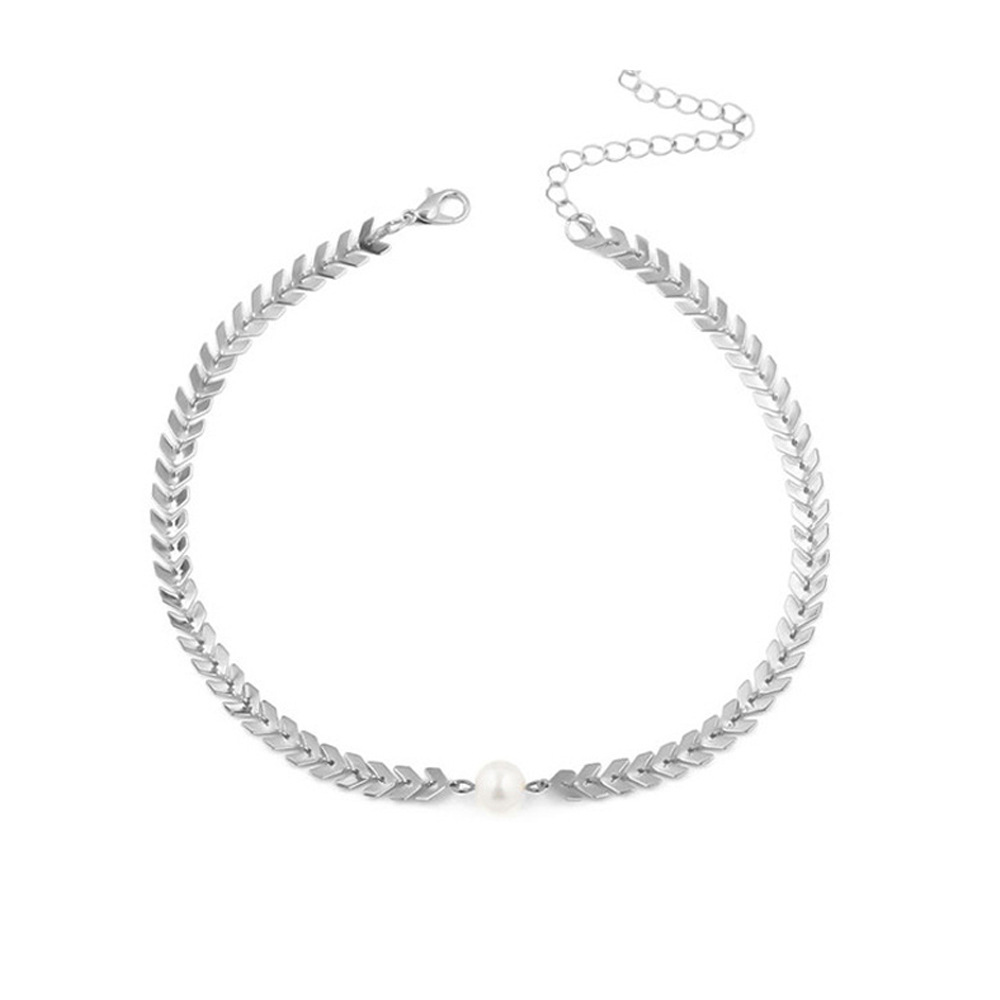 Single Pearl Necklace Choker for Women Black Rhinestone Chain Imitation Pearl Necklace Pendant Adjustable Exaggerated Handmade Beads Jewelry