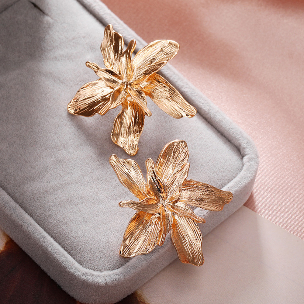 Retro Vintage Alloy Hypoallergenic Flower Rose Statement Party Earrings Stud
