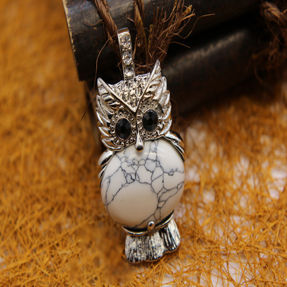 Owl Healing Crystal Stone Pendant Necklace Reiki Spiritual Energy Gemstone Quartz Jewelry Gift for Women Girls