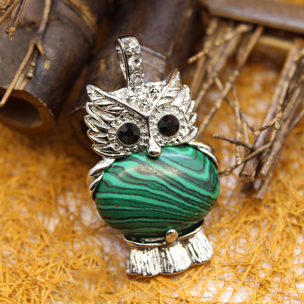 Owl Healing Crystal Stone Pendant Necklace Reiki Spiritual Energy Gemstone Quartz Jewelry Gift for Women Girls