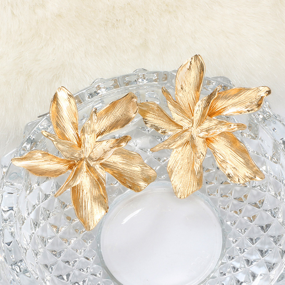 Retro Vintage Alloy Hypoallergenic Flower Rose Statement Party Earrings Stud