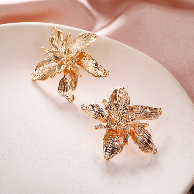 Retro Vintage Alloy Hypoallergenic Flower Rose Statement Party Earrings Stud