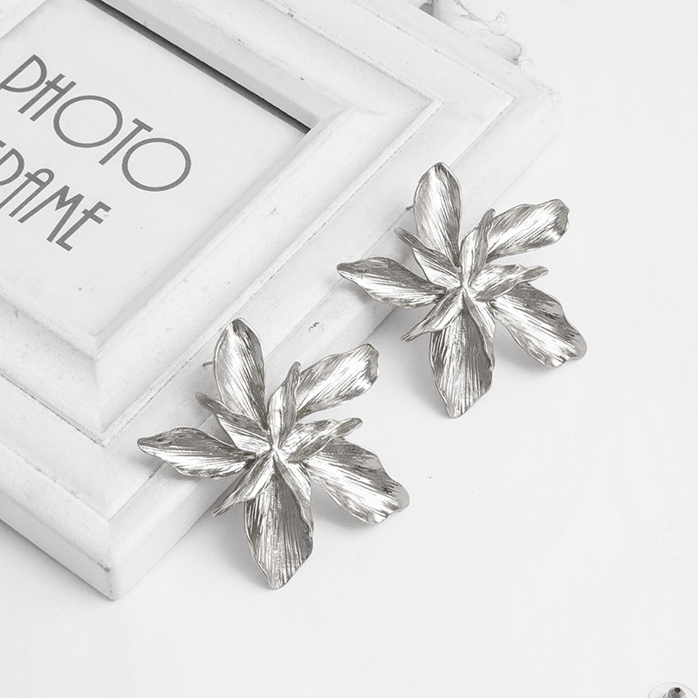 Retro Vintage Alloy Hypoallergenic Flower Rose Statement Party Earrings Stud