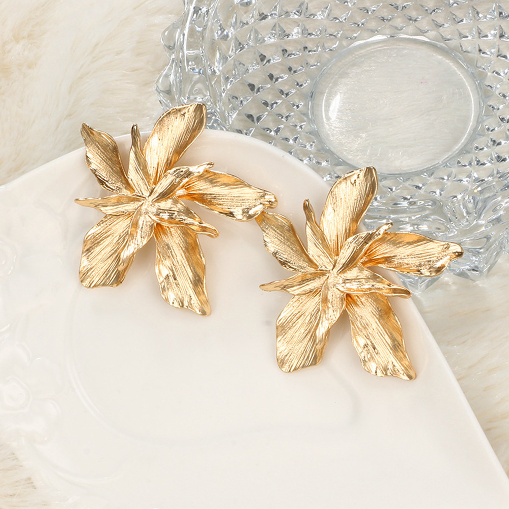 Retro Vintage Alloy Hypoallergenic Flower Rose Statement Party Earrings Stud