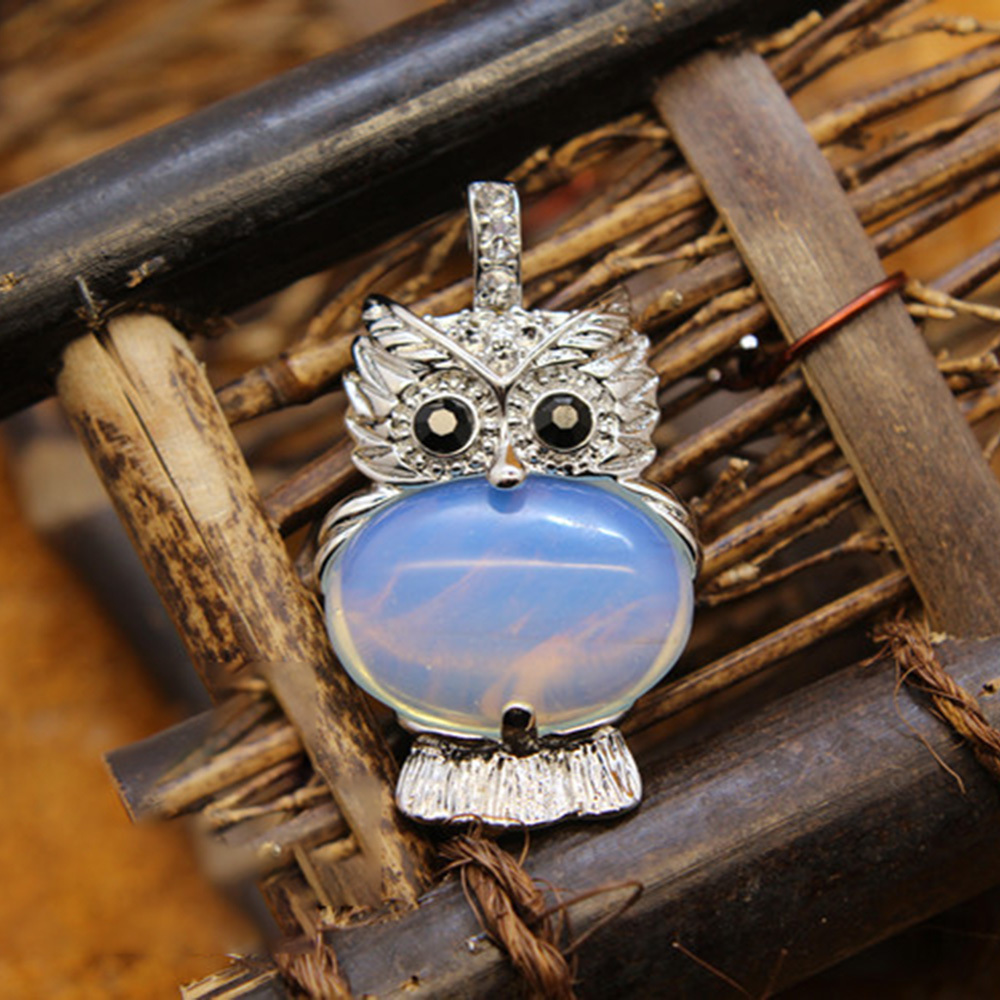 Owl Healing Crystal Stone Pendant Necklace Reiki Spiritual Energy Gemstone Quartz Jewelry Gift for Women Girls