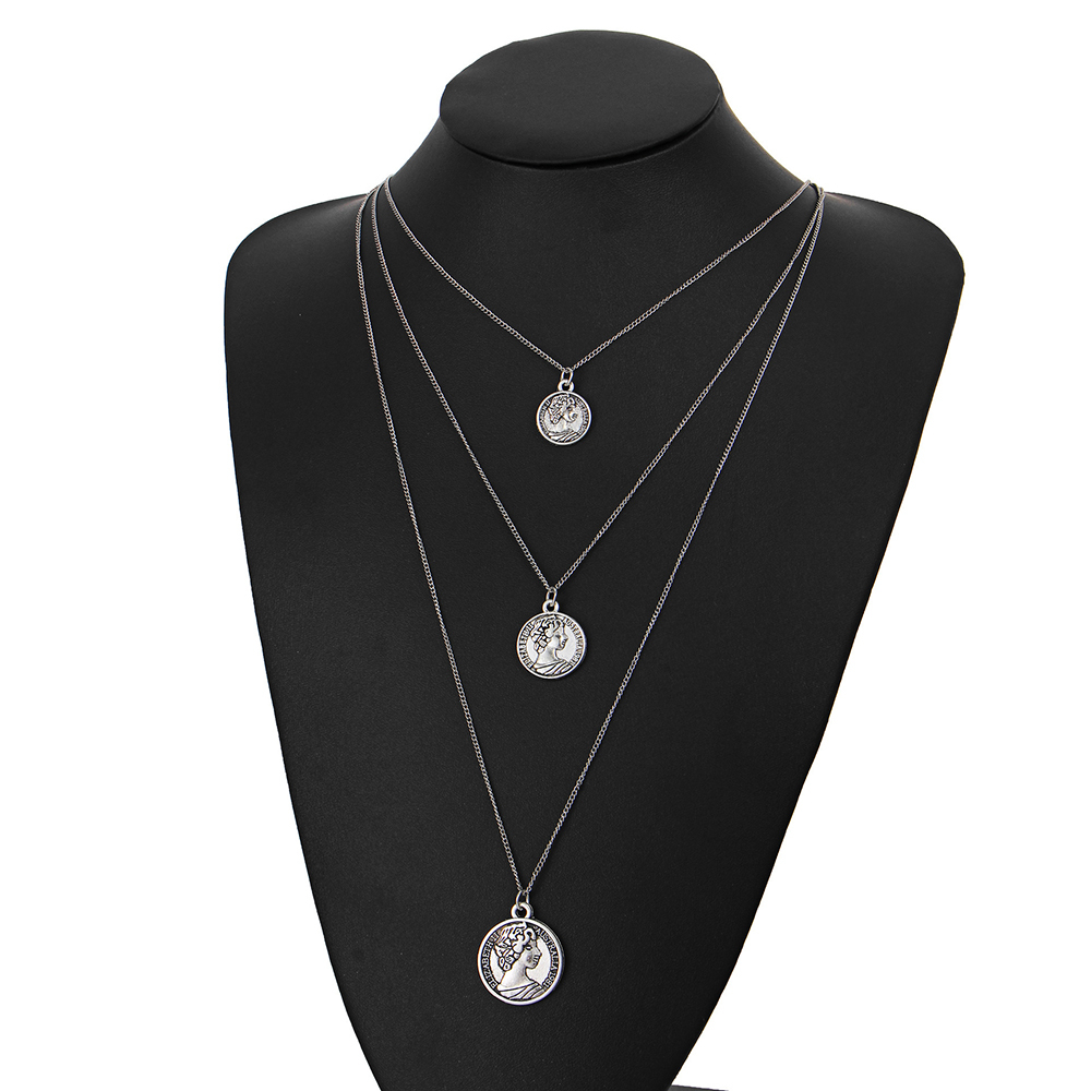Multi-layer vintage metal necklace, collarbone chain, head coin, three-tier pendant necklace