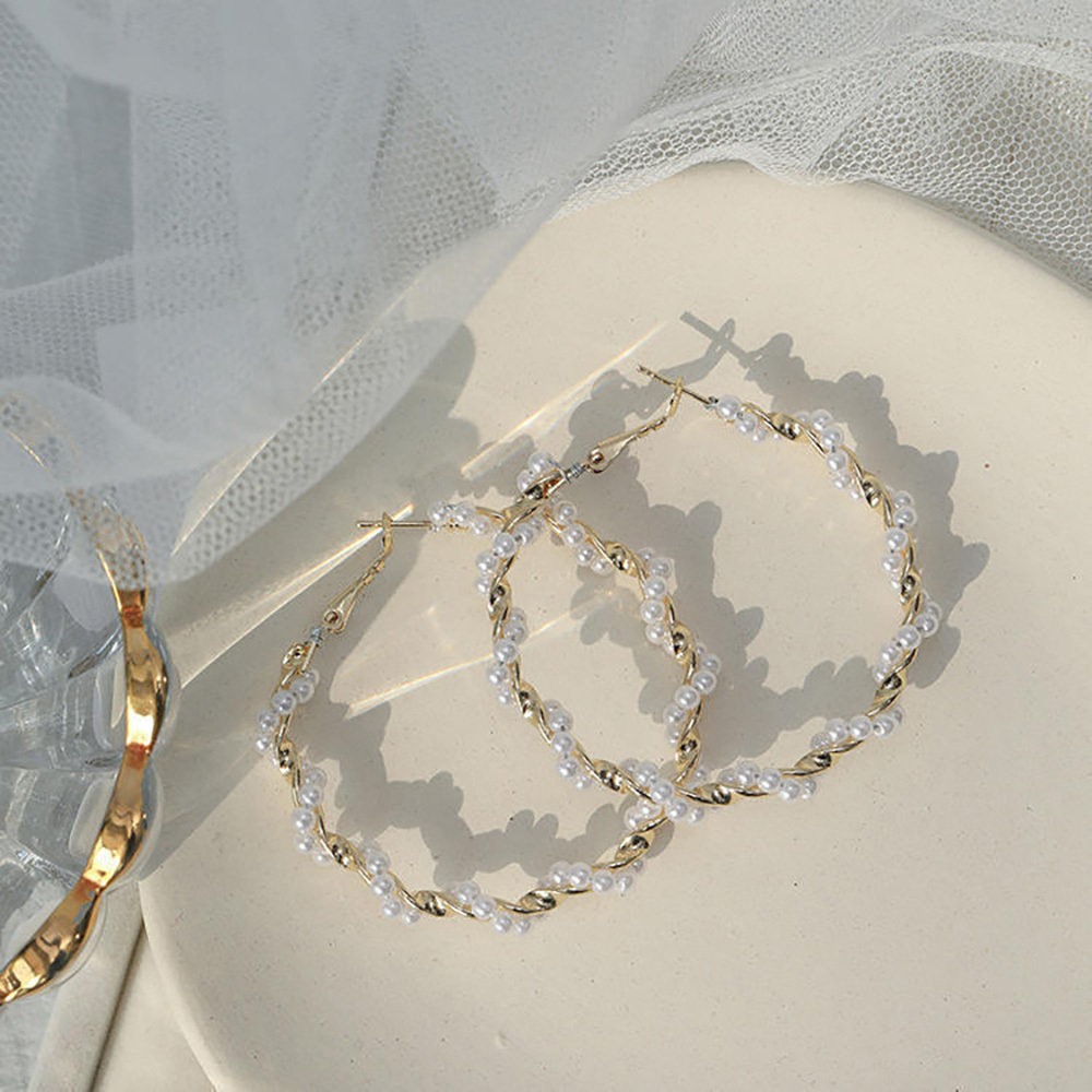 Pearl metal ring earrings with large hoop and no piercings for women's studs