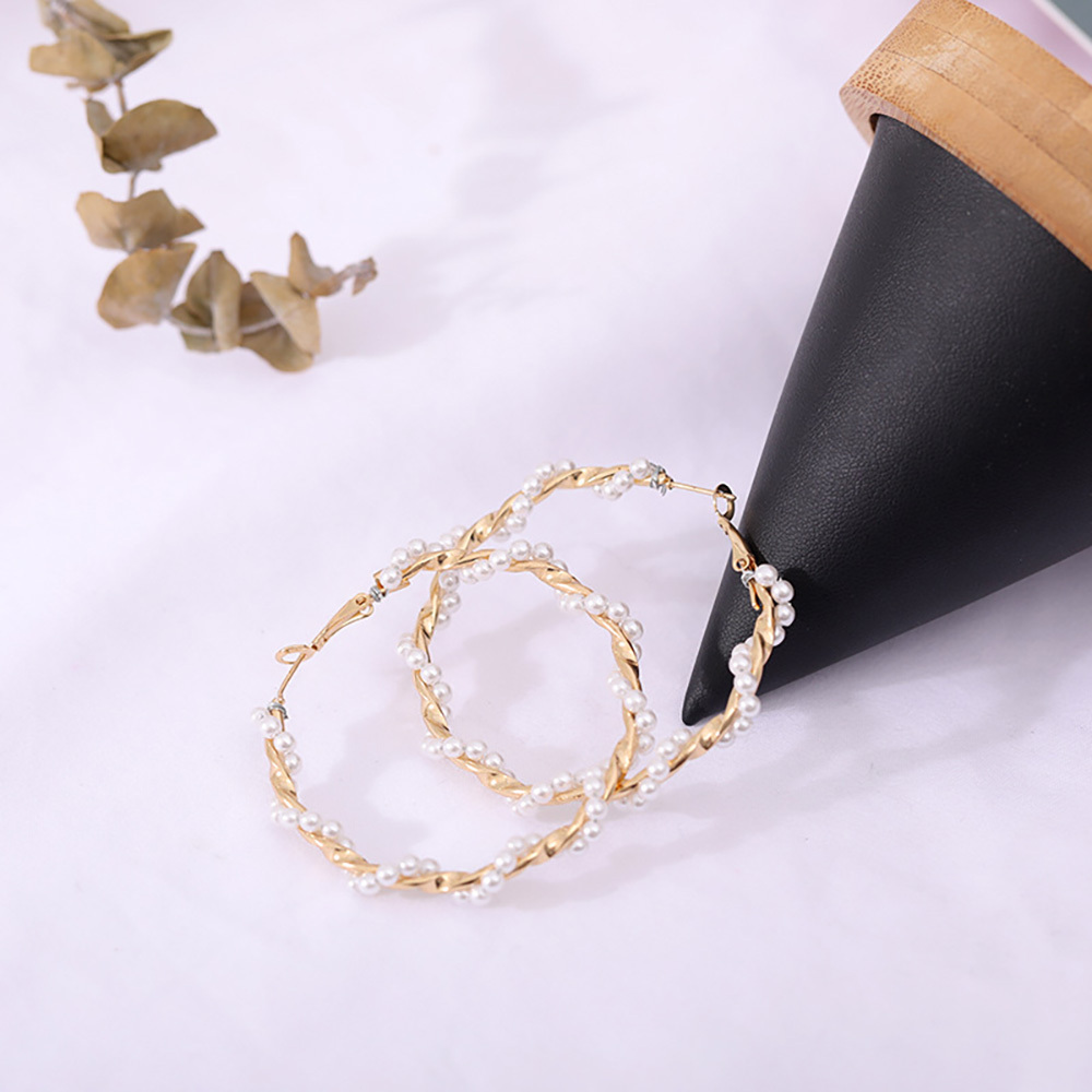 Pearl metal ring earrings with large hoop and no piercings for women's studs