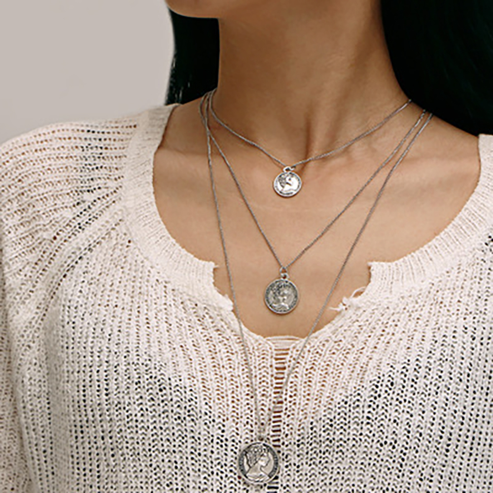 Multi-layer vintage metal necklace, collarbone chain, head coin, three-tier pendant necklace