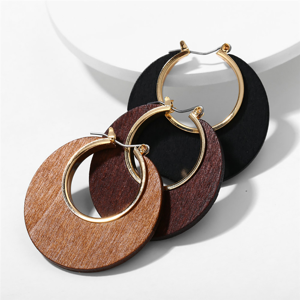 Retro classic solid color geometric C wooden hollow round earrings