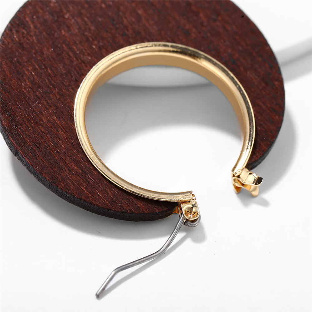 Retro classic solid color geometric C wooden hollow round earrings