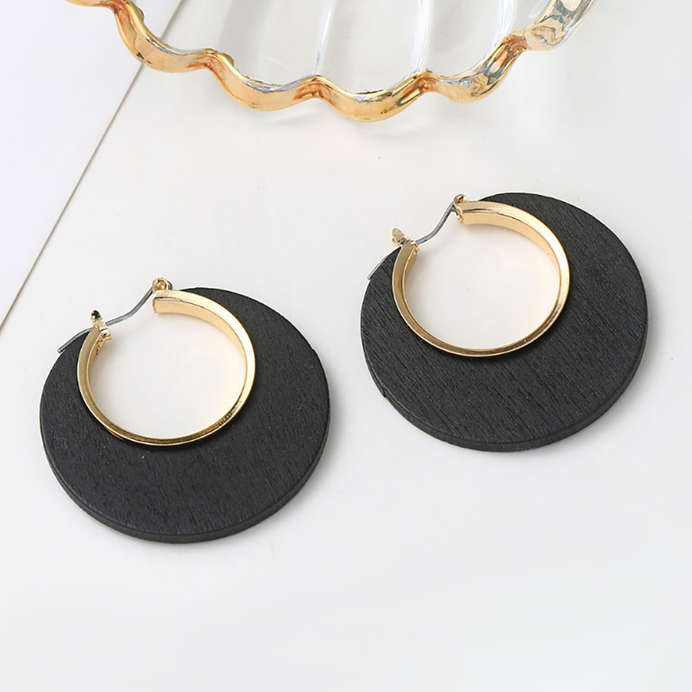 Retro classic solid color geometric C wooden hollow round earrings