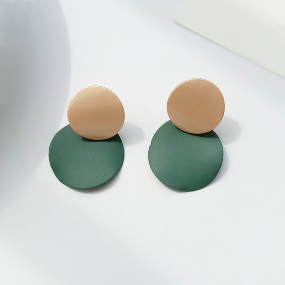Contrast color geometric round metal earrings with individual studs
