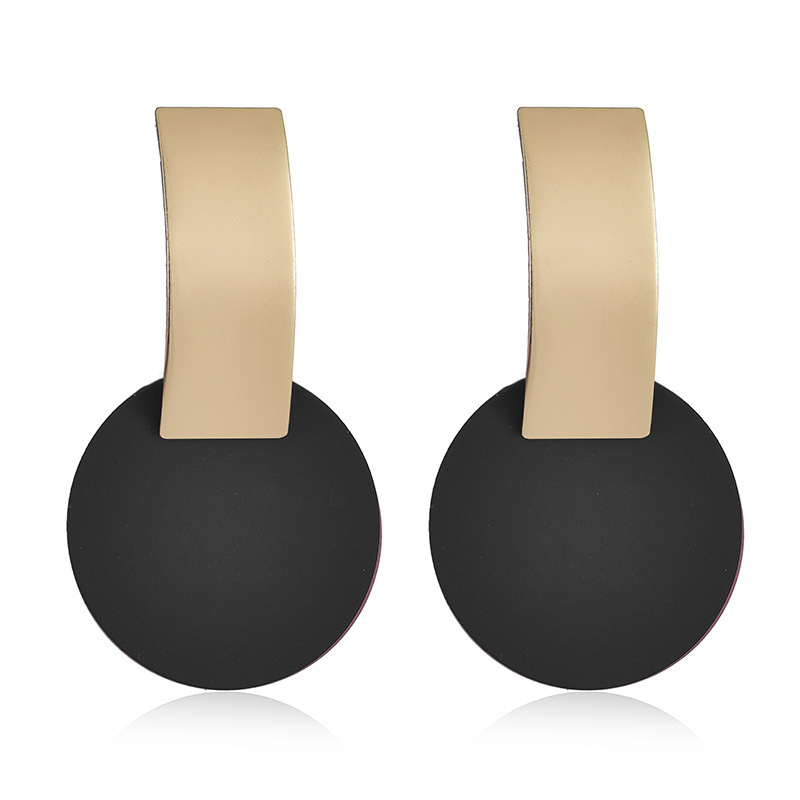 Fashionable asymmetrical size round metal earrings with personalized studs