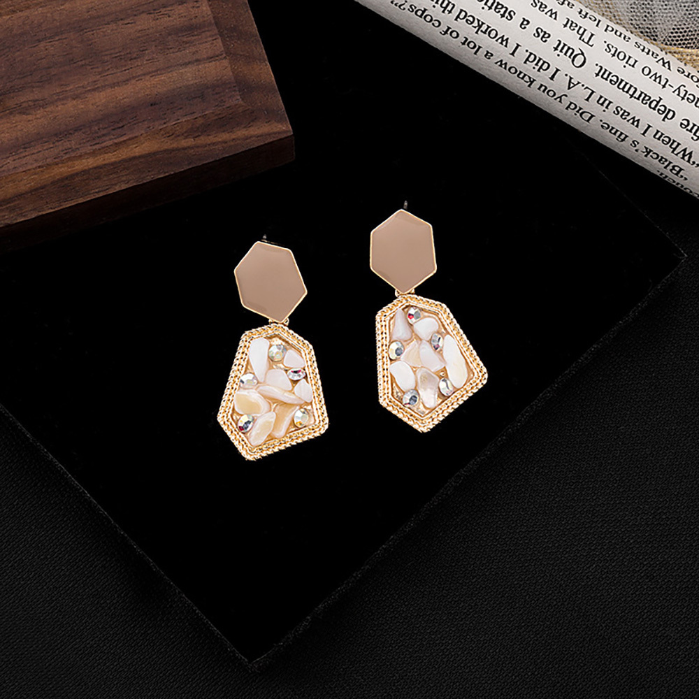 Baroque temperament earrings with geometric gravel-drop oil earrings