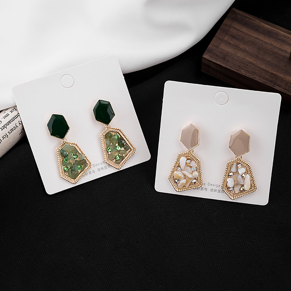 Baroque temperament earrings with geometric gravel-drop oil earrings