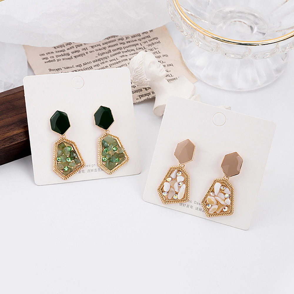 Baroque temperament earrings with geometric gravel-drop oil earrings