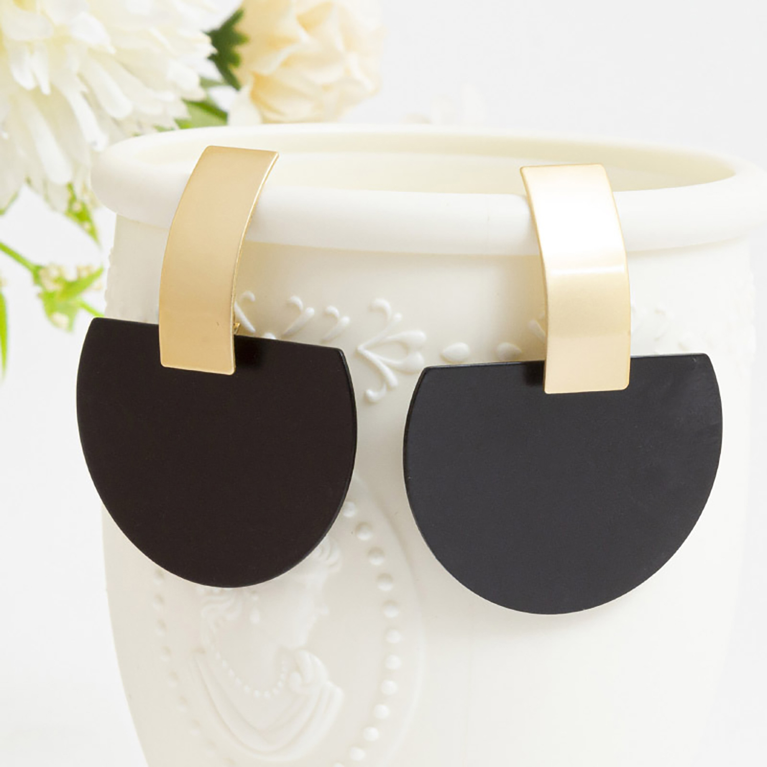 Fashion temperament earrings irregular geometry earrings solid color studs