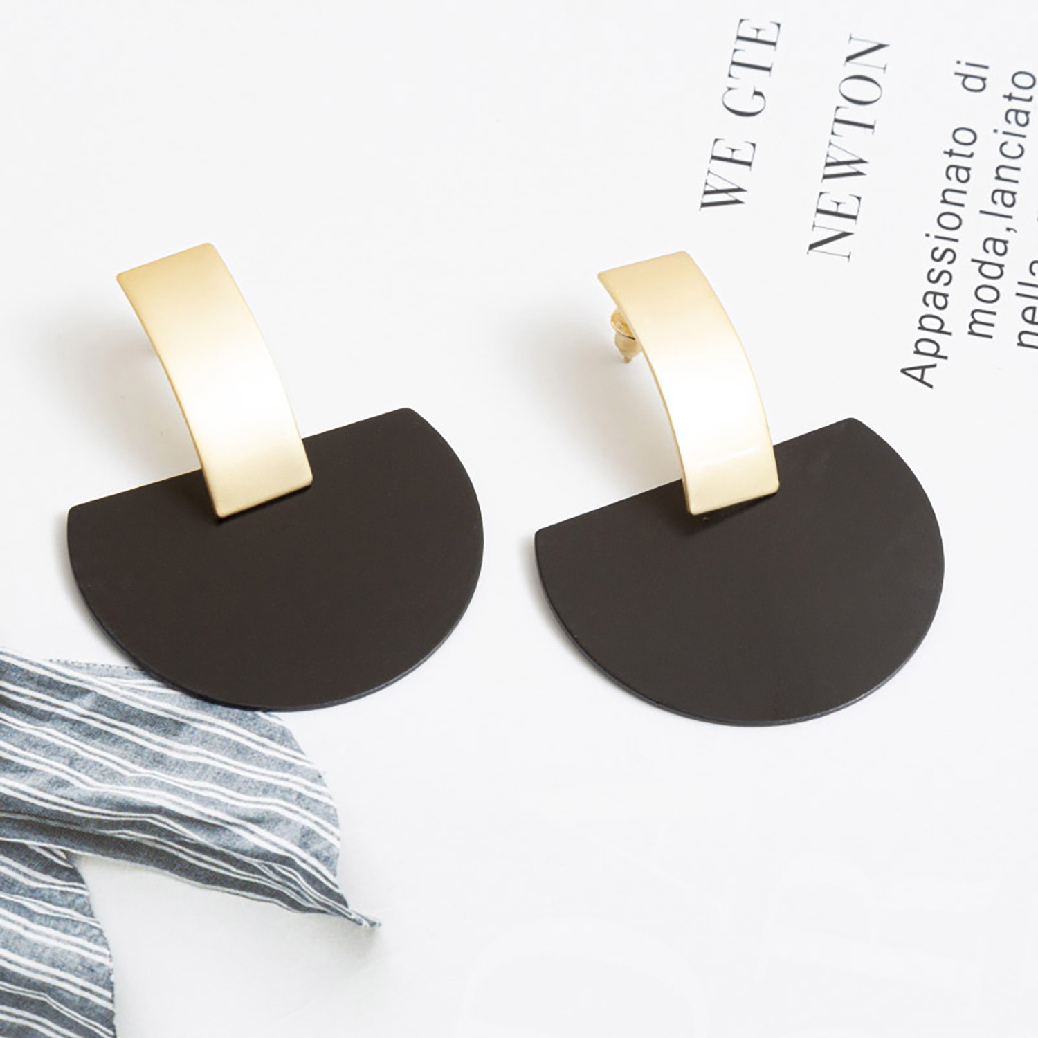 Fashion temperament earrings irregular geometry earrings solid color studs