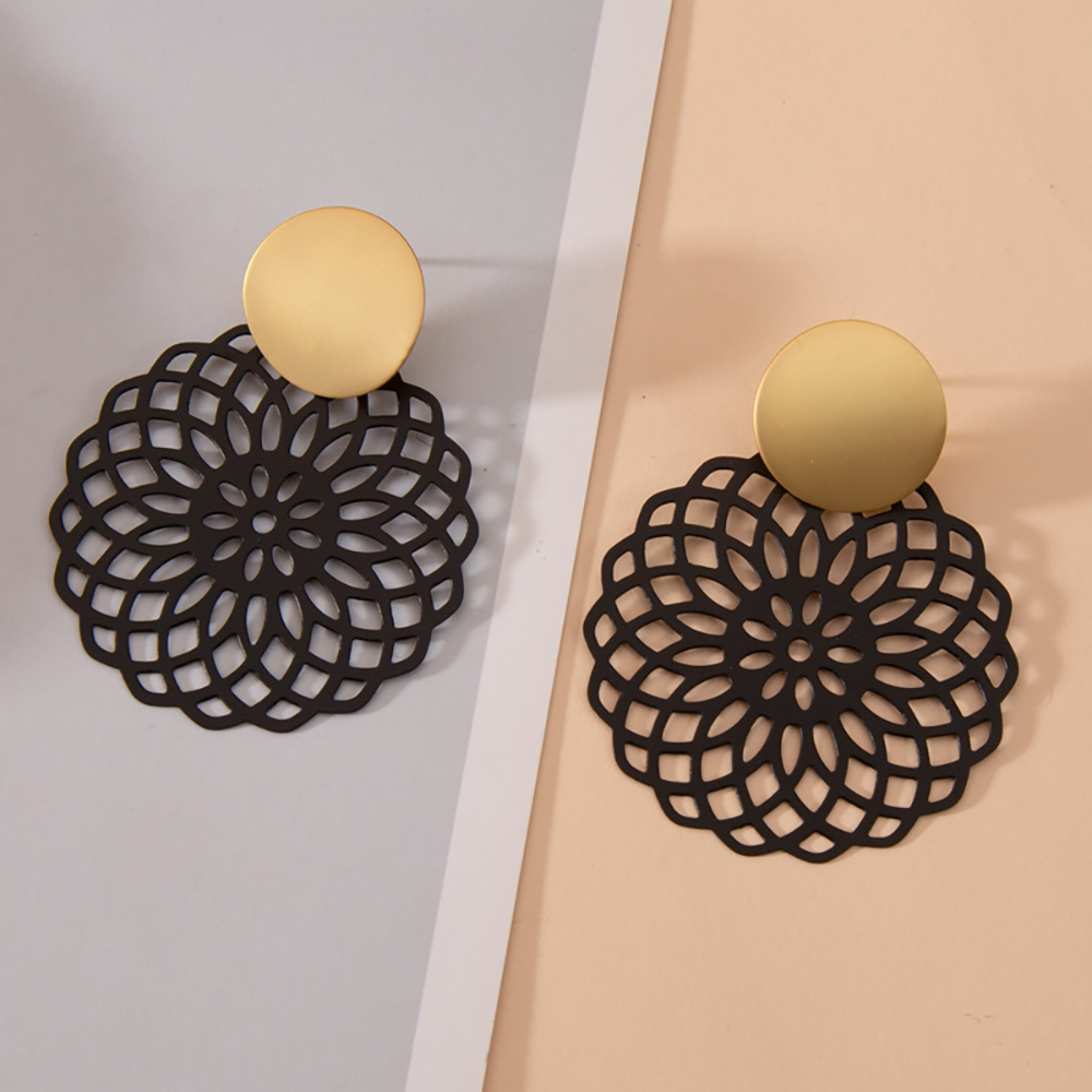 Vintage hollow flower earrings for women