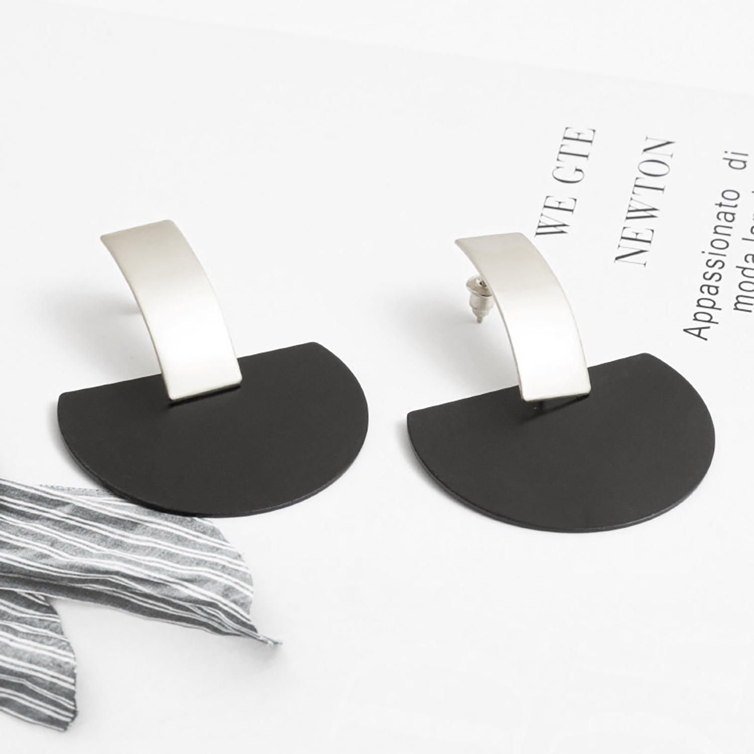 Fashion temperament earrings irregular geometry earrings solid color studs