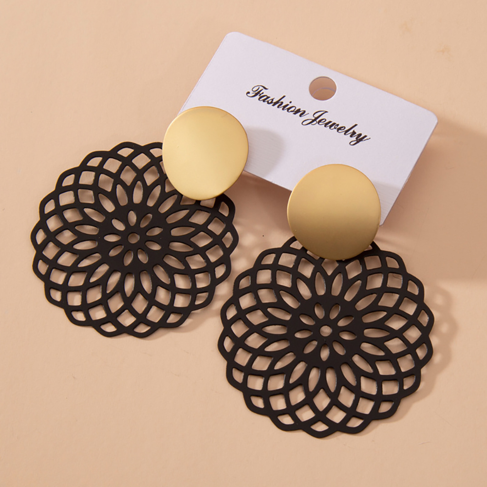 Vintage hollow flower earrings for women