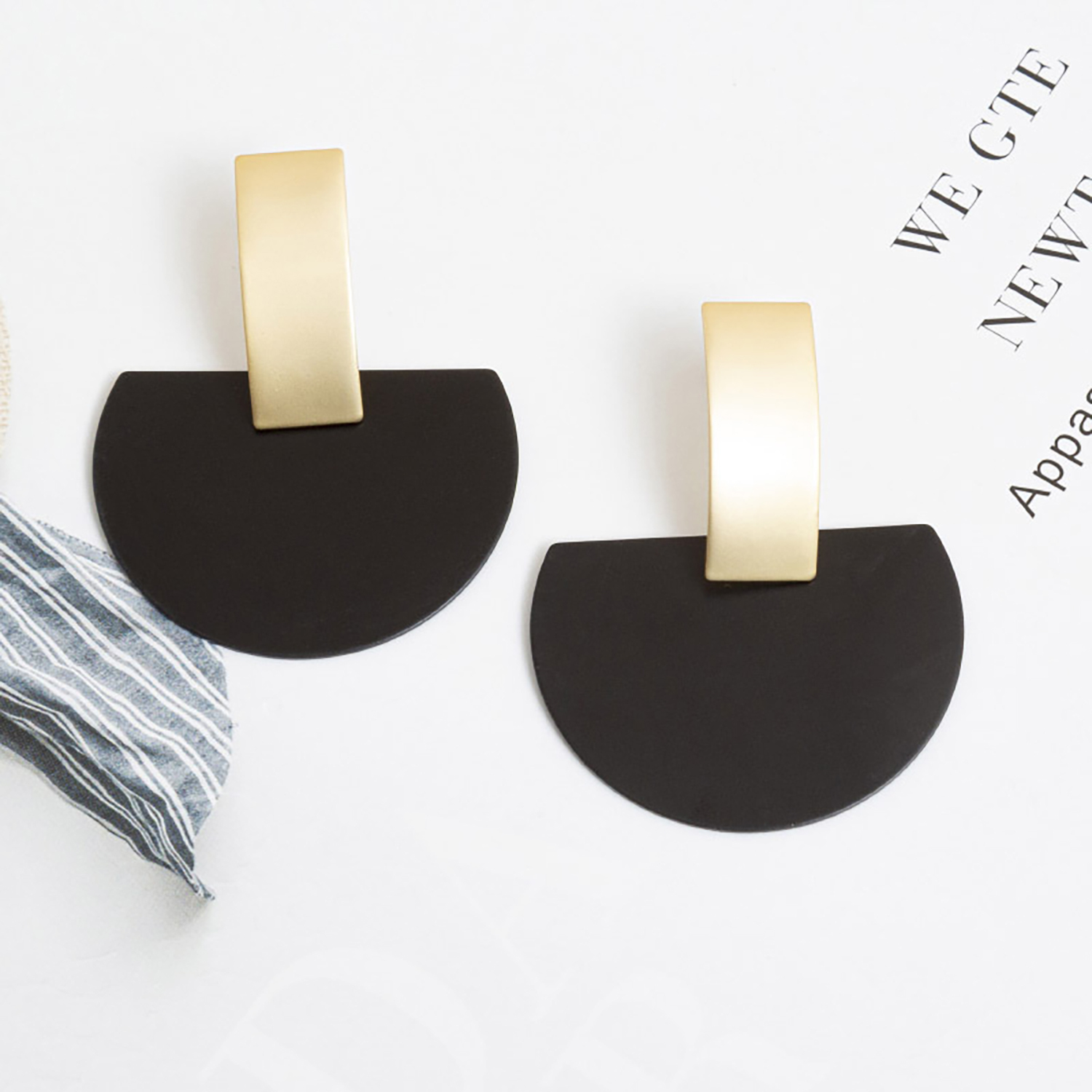 Fashion temperament earrings irregular geometry earrings solid color studs