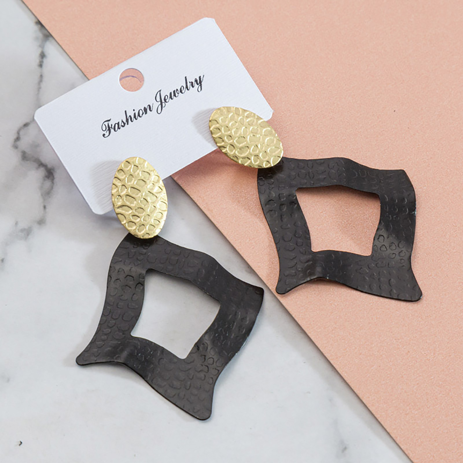 Geometric earrings with irregular hollow earrings