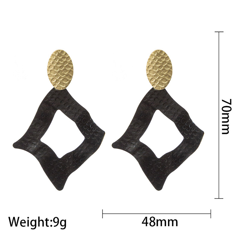 Geometric earrings with irregular hollow earrings