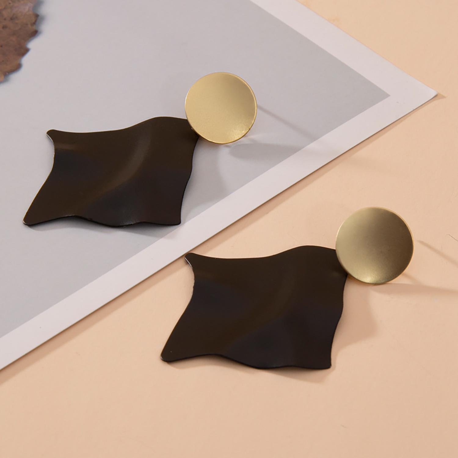 Geometric vintage earrings with black gold drop earrings
