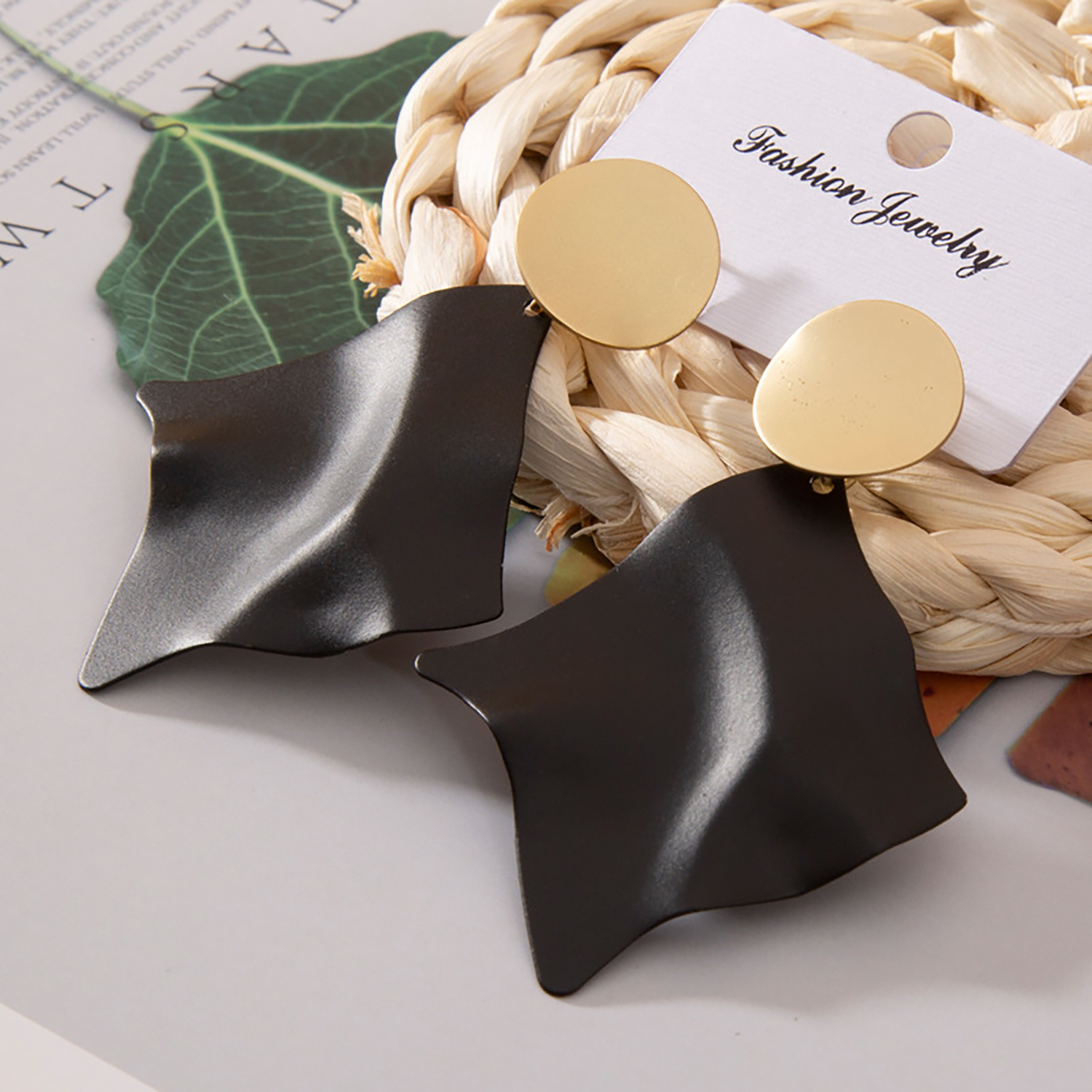 Geometric vintage earrings with black gold drop earrings
