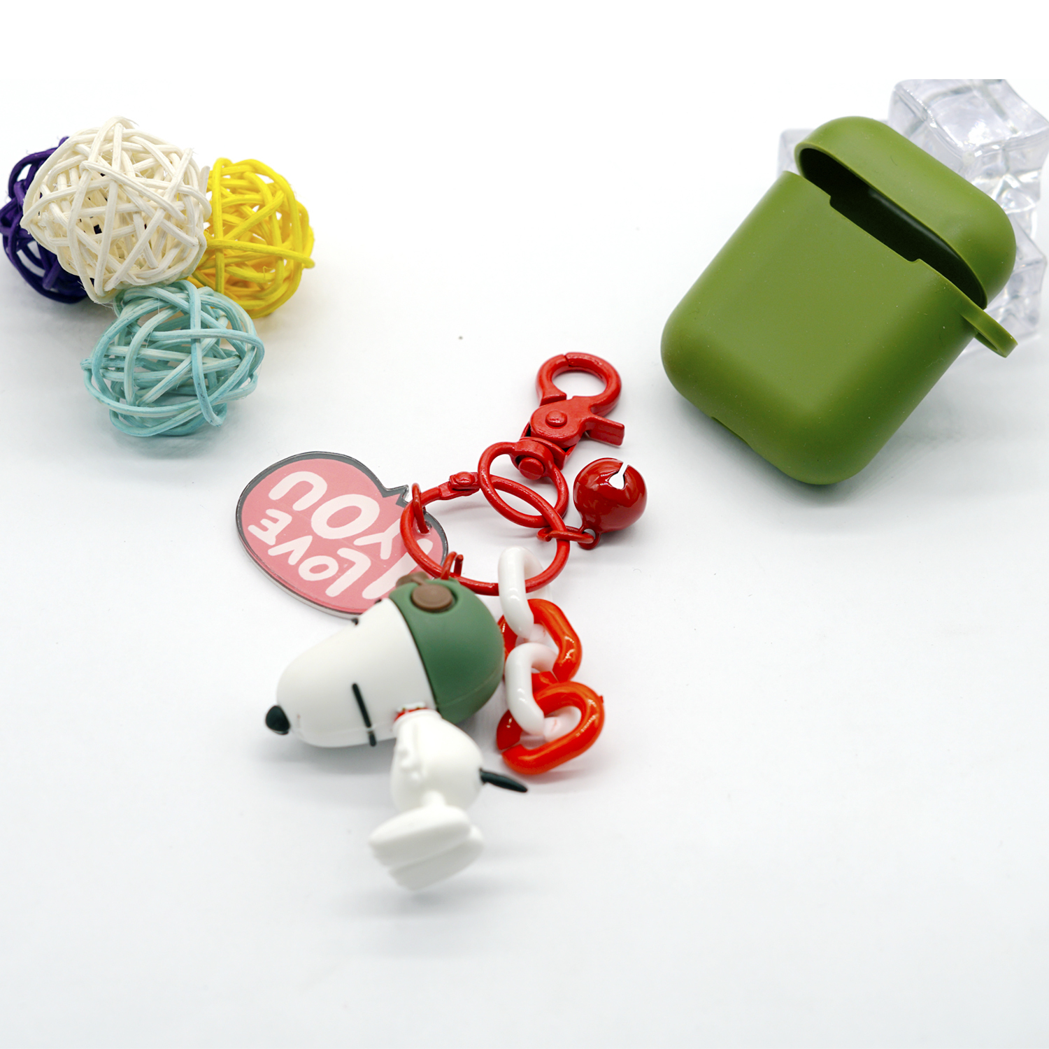Snoopy Charlie Airpods2 Protective Case Loving Anti-Loss Wireless Ear Case Key Ring