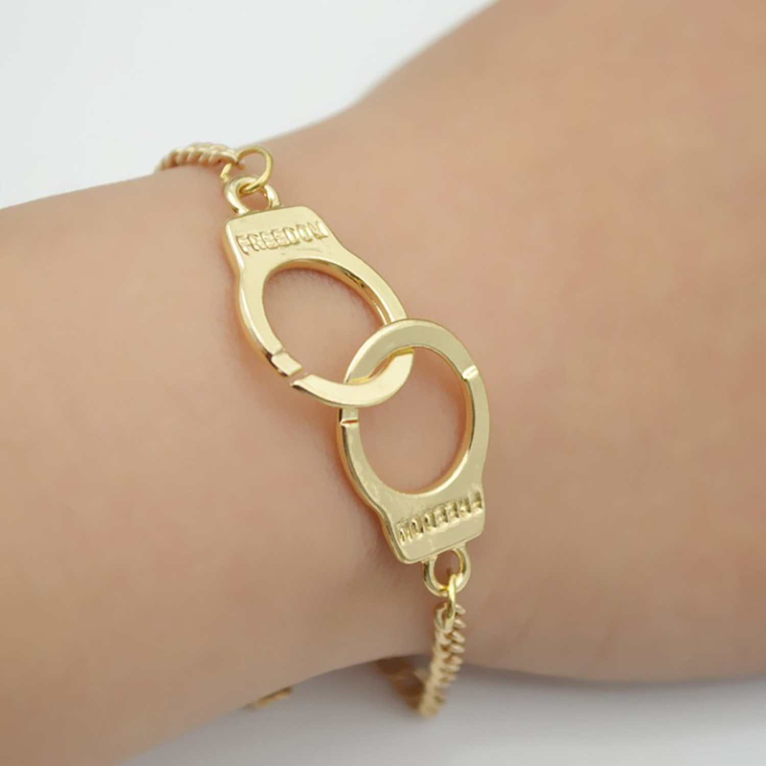 Fashion Jewelry Handcuff Chain Bracelet Crime Partner Best Friend Bracelet