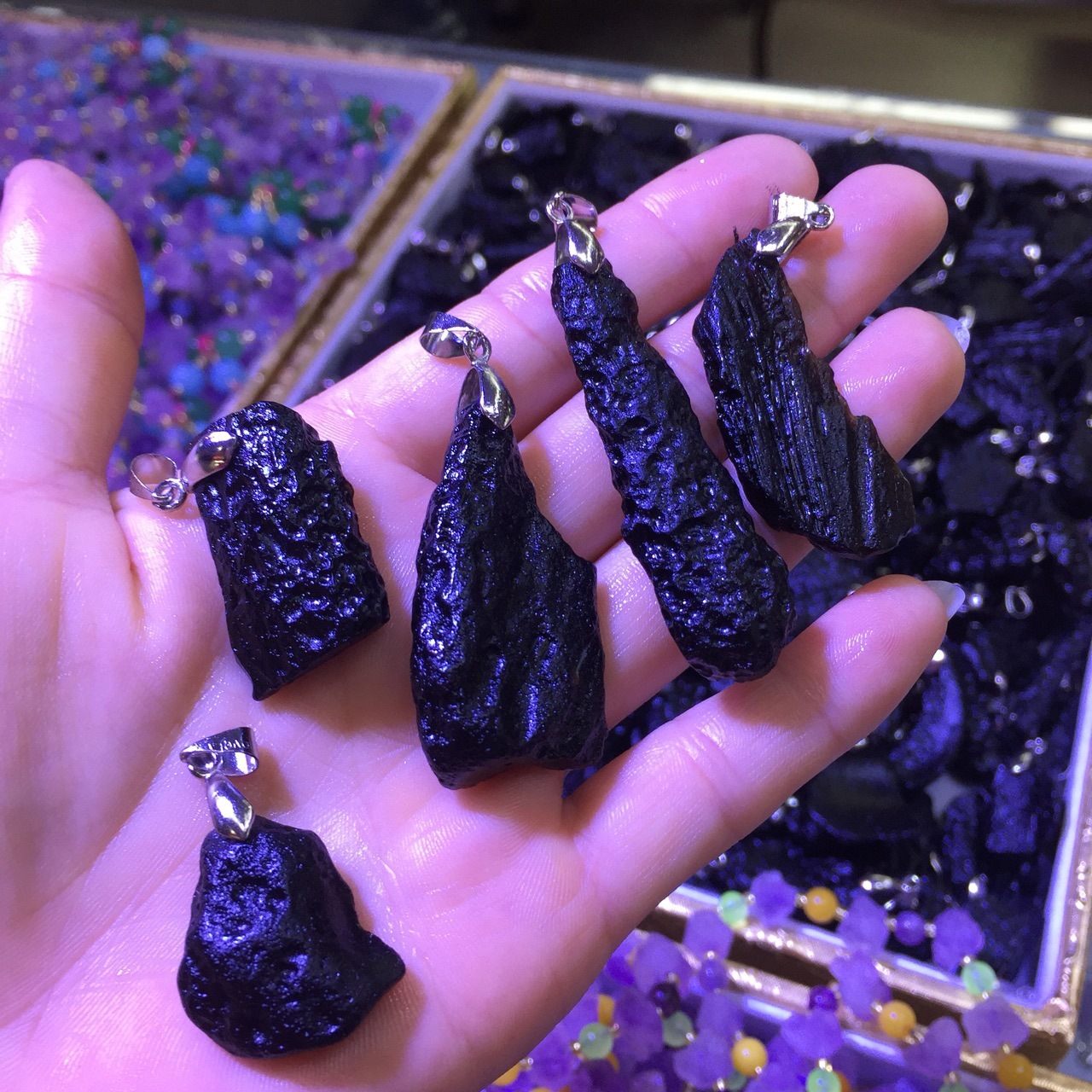 Natural amethyst, natural meteor stone pendant necklace, suitable for any occasion