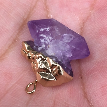 Irregular amethyst pendant necklace, perfect for any occasion